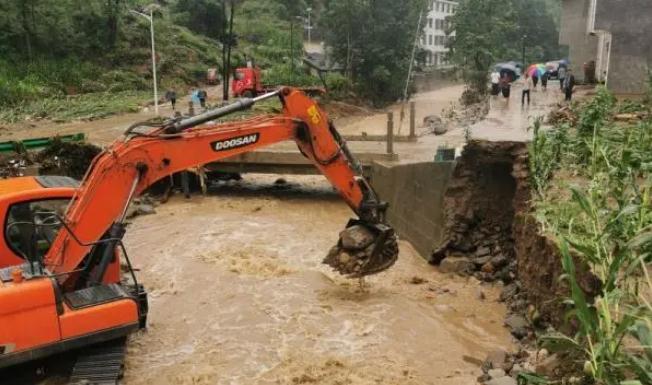 新一轮暴雨来袭，多地加强防汛抢险救灾